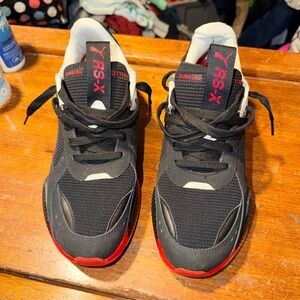 Men’s Puma Sneakers Size 11